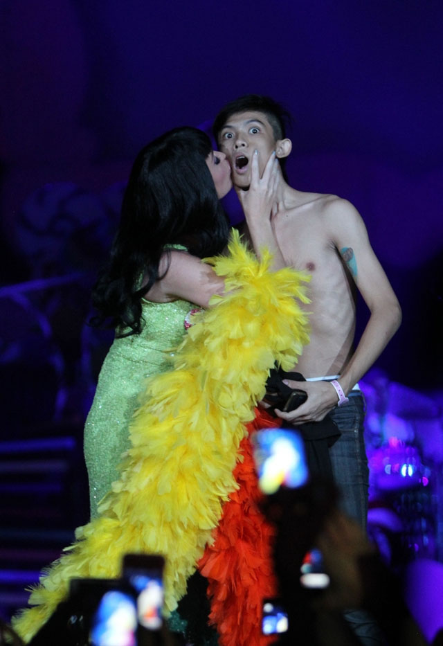 Katy Perry Performs in Indonesia & Kisses a Fan