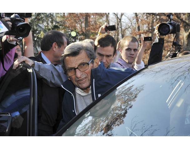 Penn State Football coach Joe Paterno dead
