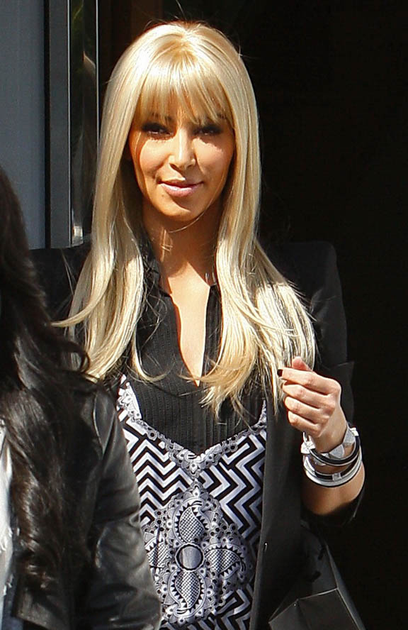 Kim Kardashian in Blonde Wig