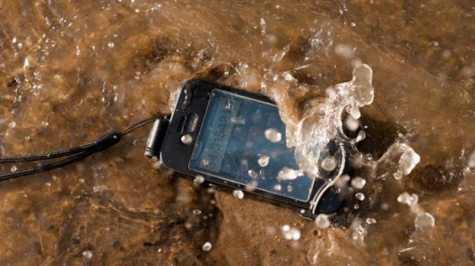 DriSuit case keeps your iPhone "dri" underwater