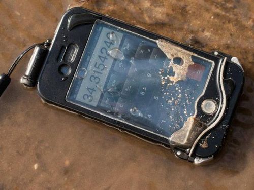 DriSuit Case For Using iPhone Underwater