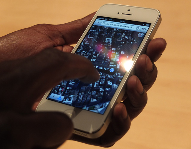 Apple promises to improve iOS 6 Maps