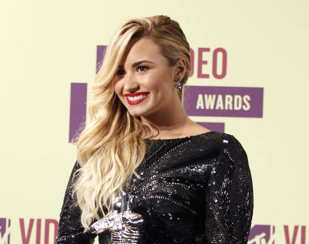 Demi-Lovato-The-X-Factor-Top-12 Demi-Lovato-The-X-Factor-Top-12