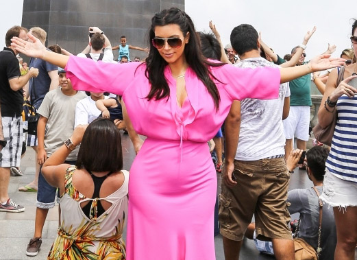 Pregnant Kim Kardashian enjoying