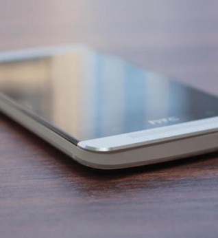 HTC Q1 Profit Plunges 98 percent Despite HTC One launch