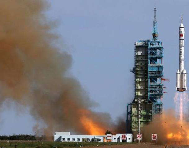 Chinese craft blasts into space on docking mission