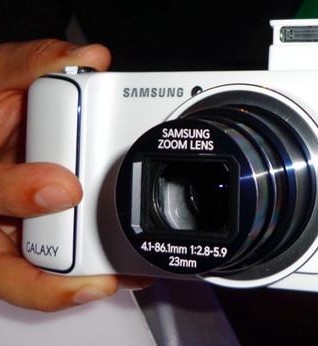 Samsung Galaxy S4 Zoom Announced